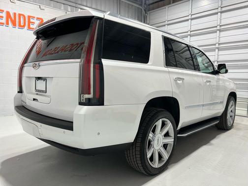 2018 Cadillac Escalade Premium Luxury
