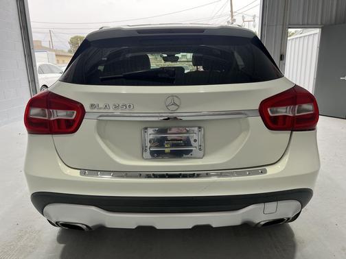 White 2018 Mercedes-Benz GLA 250 Base