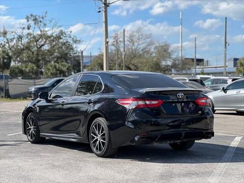2018 Toyota Camry SE