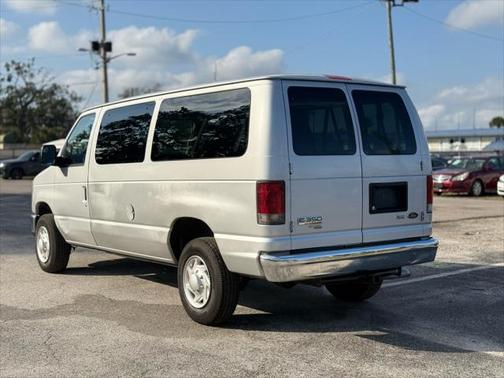 2012 Ford E350 Super Duty XLT