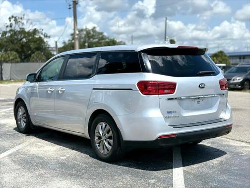 2021 Kia Sedona LX