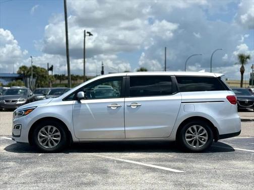 2021 Kia Sedona LX