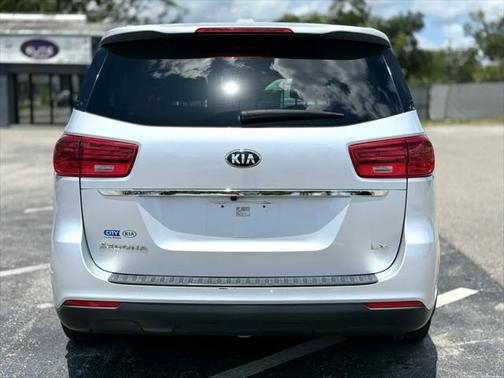 2021 Kia Sedona LX