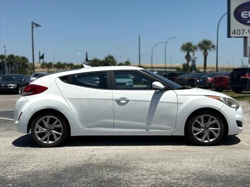 2016 Hyundai Veloster Base