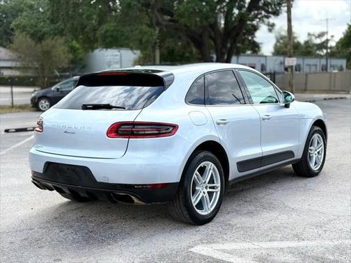 2017 Porsche Macan Base