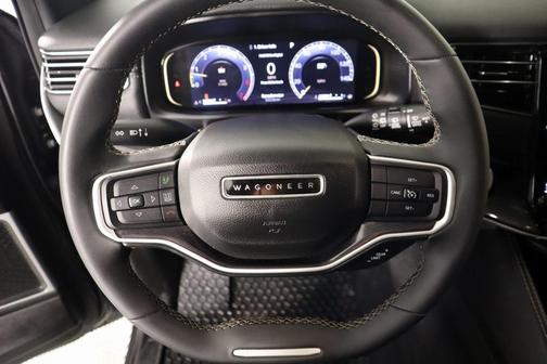 2023 Jeep Wagoneer Base