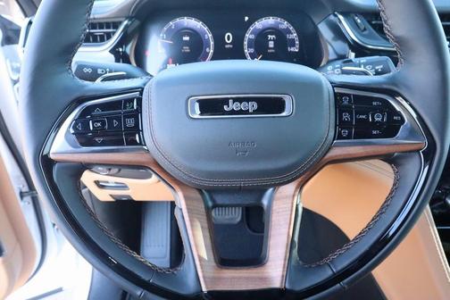 2025 Jeep Grand Cherokee L Summit