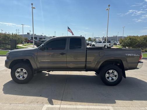 2015 Toyota Tacoma Base