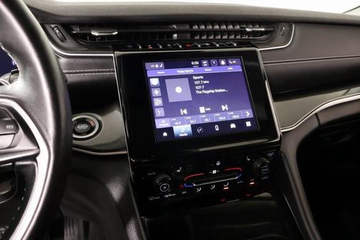 2022 Jeep Grand Cherokee L Laredo