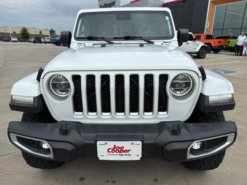 2021 Jeep Gladiator Overland