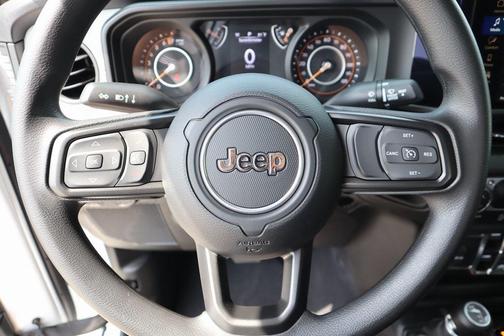 2025 Jeep Gladiator Sport