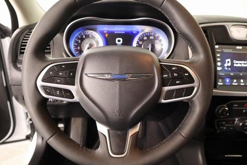 2023 Chrysler 300 Touring