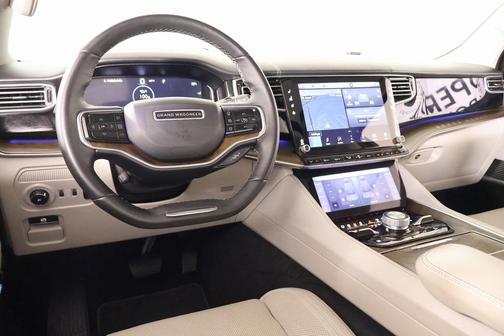 2023 Jeep Grand Wagoneer Base