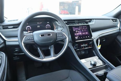 2025 Jeep Grand Cherokee Laredo X