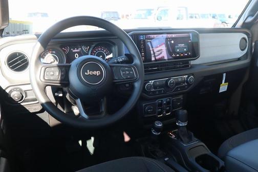 2025 Jeep Gladiator Sport
