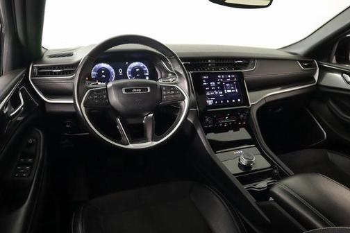 2022 Jeep Grand Cherokee Altitude