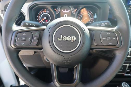 2025 Jeep Gladiator Sport