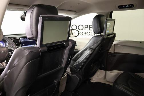 2022 Chrysler Pacifica Touring-L