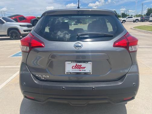 2020 Nissan Kicks S