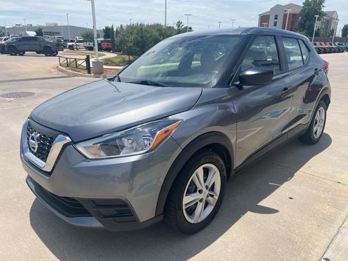 2020 Nissan Kicks S
