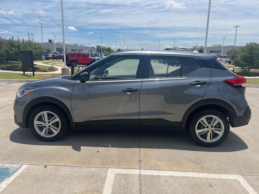 2020 Nissan Kicks S