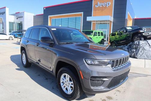 2025 Jeep Grand Cherokee Laredo