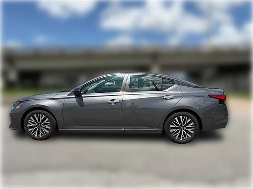 Gun Metallic 2025 Nissan Altima 2.5 SV