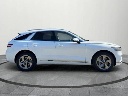 2026 Genesis GV70 4DR AWD 2.5T