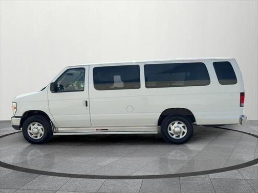 2012 Ford E350 Super Duty XLT