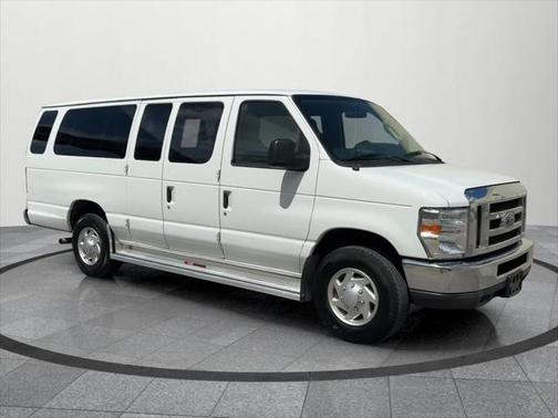 2012 Ford E350 Super Duty XLT