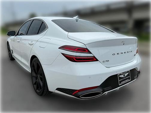 Alta White 2023 Genesis G70 3.3T RWD