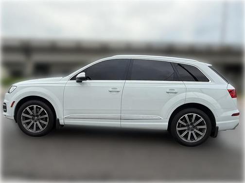 Glacier White Metallic 2017 Audi Q7 2.0T Premium
