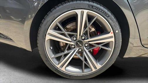 2025 Genesis G70 3.3T RWD Sport Advanced