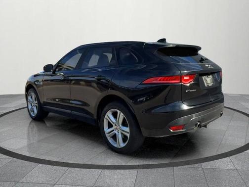 2017 Jaguar F-PACE 35t R-Sport