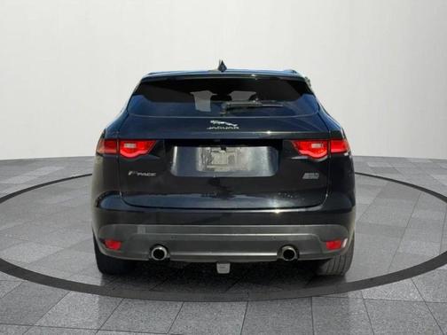 2017 Jaguar F-PACE 35t R-Sport