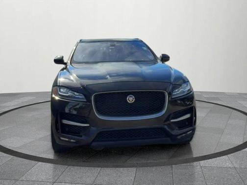 2017 Jaguar F-PACE 35t R-Sport