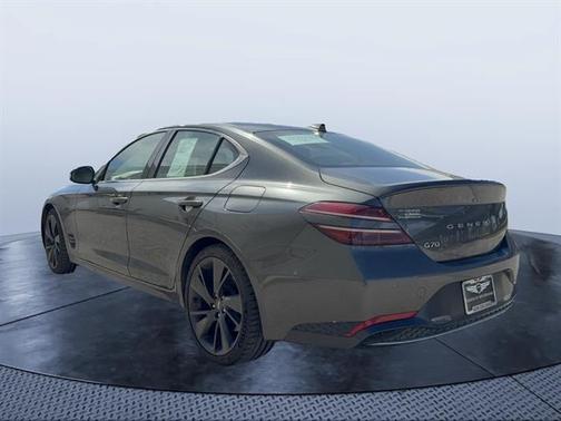 2023 Genesis G70 2.0T RWD