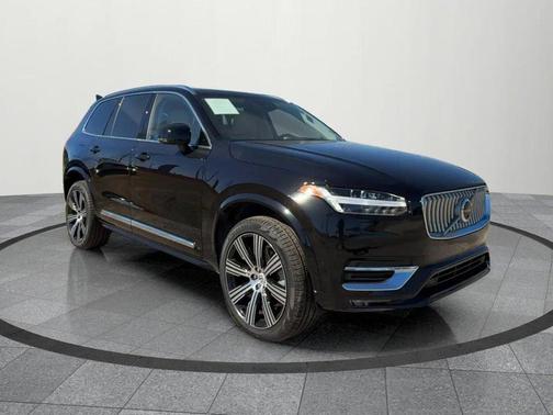 2025 Volvo XC90 B6 Plus 7-Seater