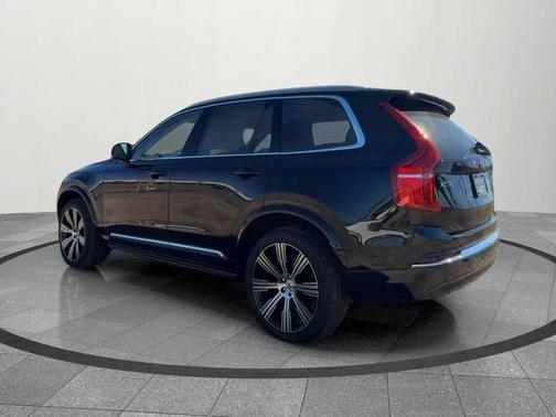 2025 Volvo XC90 B6 Plus 7-Seater
