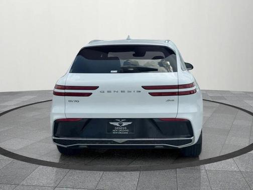2026 Genesis GV70 2.5T Advanced
