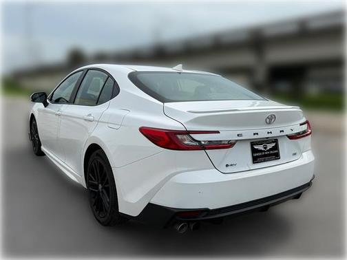 Ice Cap 2025 Toyota Camry SE