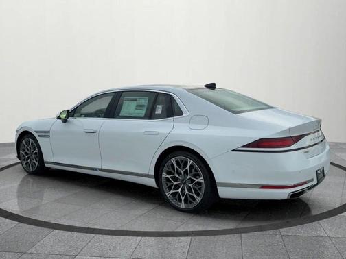 2026 Genesis G90 e-SC