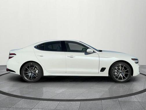 2026 Genesis G70 2.5T RWD