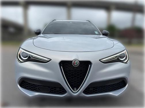 Lunare White Metallic 2021 Alfa Romeo Stelvio Base