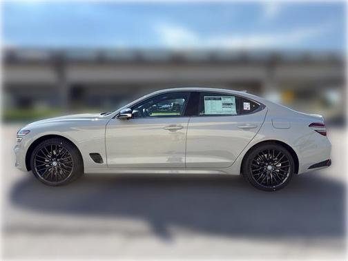 Vatna Gray 2026 Genesis G70 3.3T Prestige Graphite