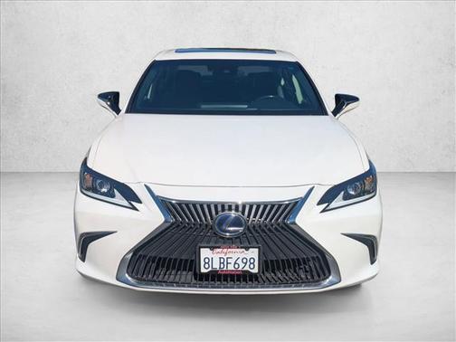 2019 Lexus ES 300h Base