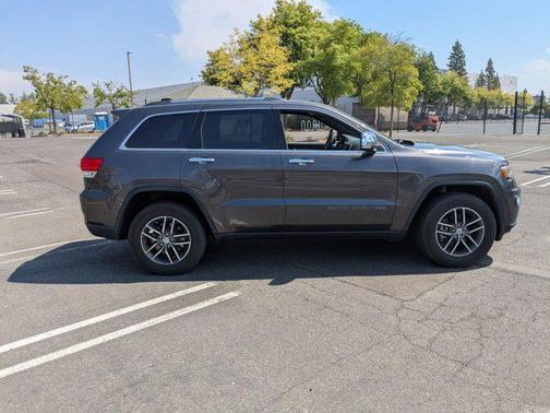 2017 Jeep Grand Cherokee Limited X