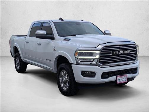 Bright White Clearcoat 2022 RAM 2500 Laramie Crew Cab 4x4 6'4' Box