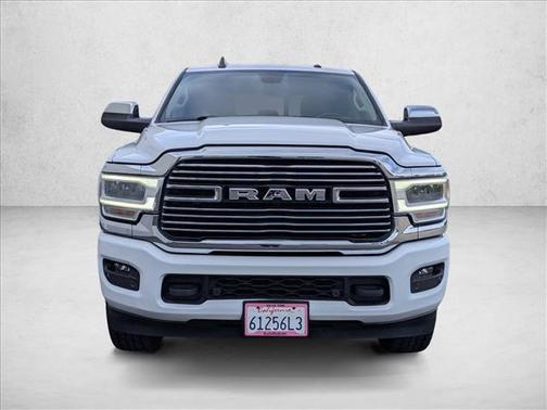Bright White Clearcoat 2022 RAM 2500 Laramie Crew Cab 4x4 6'4' Box