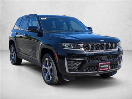 Diamond Black Crystal Pearlcoat 2026 Jeep Grand Cherokee Limited